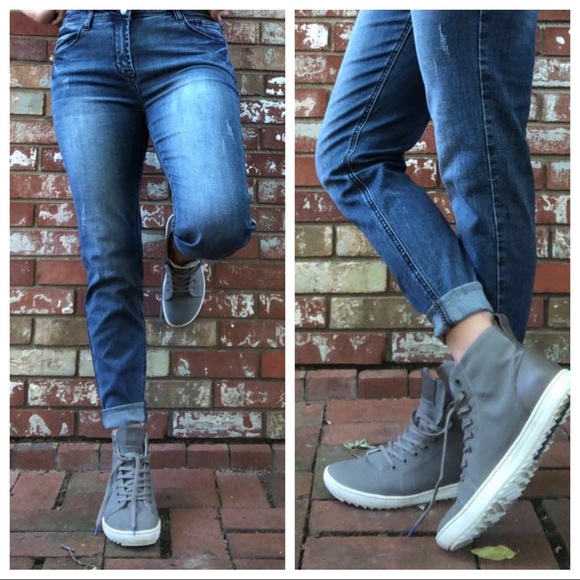 Stretch Fit Kensie Raw Hem Skinny Distressed Jeans - Picture 2 of 8